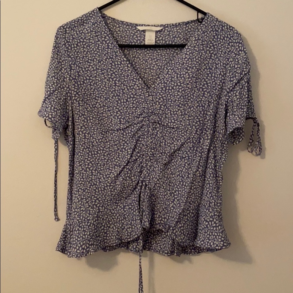 Romantic summery top